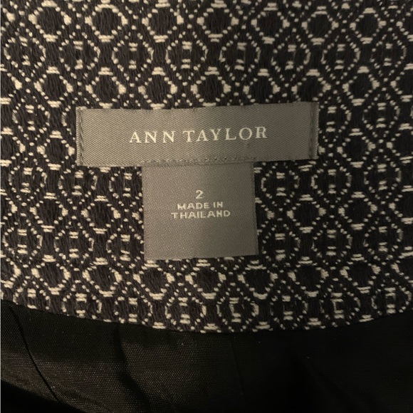 Ann Taylor womens size 2 skirt - Picture 6 of 7